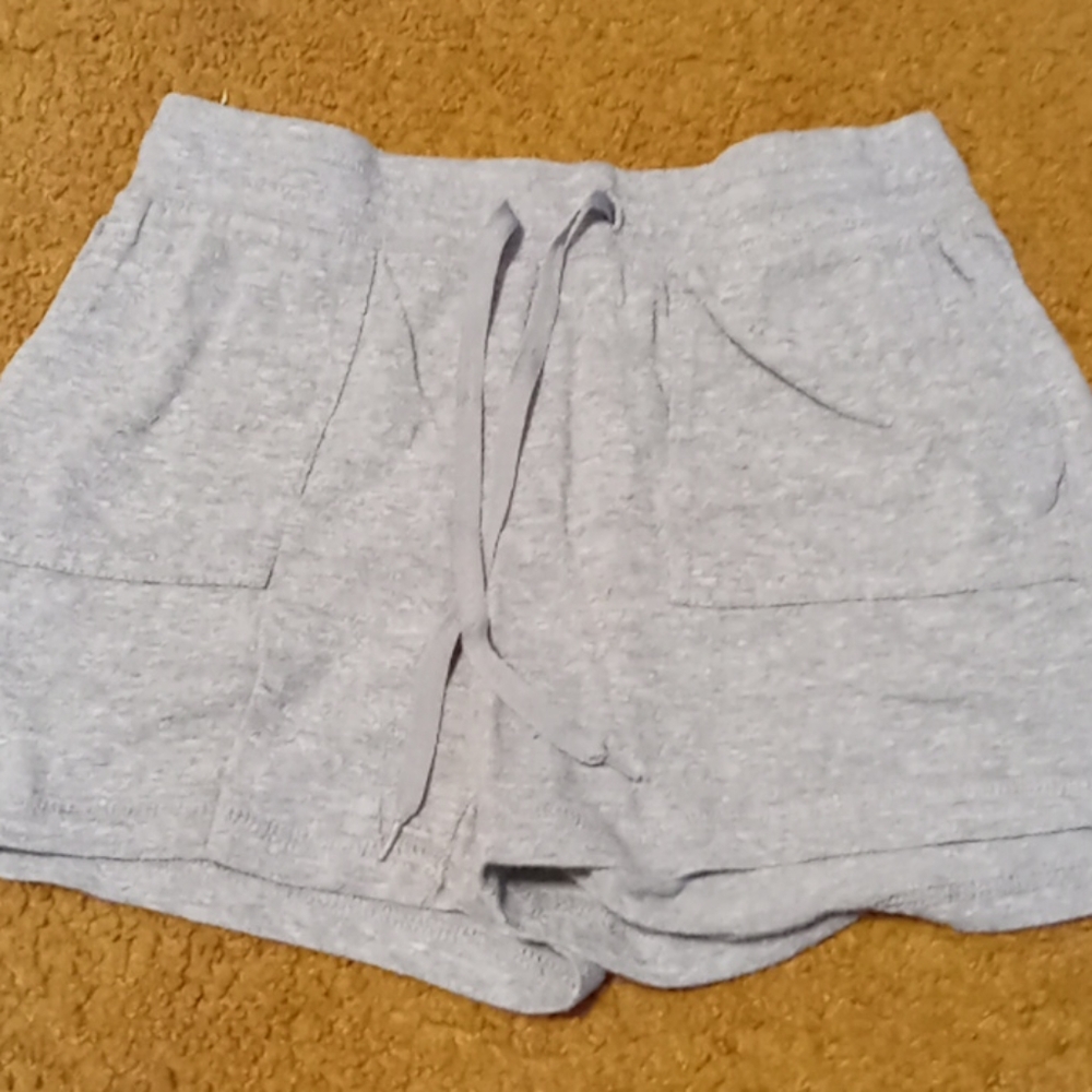 Grey sleep shorts with pockets